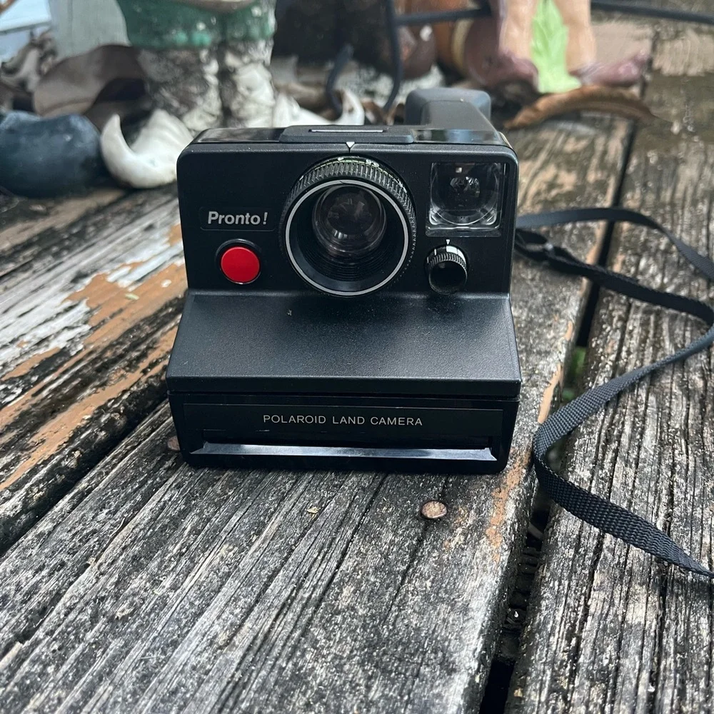 Classic Polaroid Pronto! Instant Land Camera WORKS Vintage 70s Black Strap